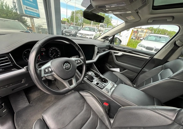 Volkswagen Touareg cena 224900 przebieg: 122396, rok produkcji 2019 z Margonin małe 436
